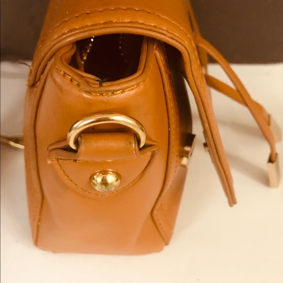 Handbag 😗 - Picture 3 of 5